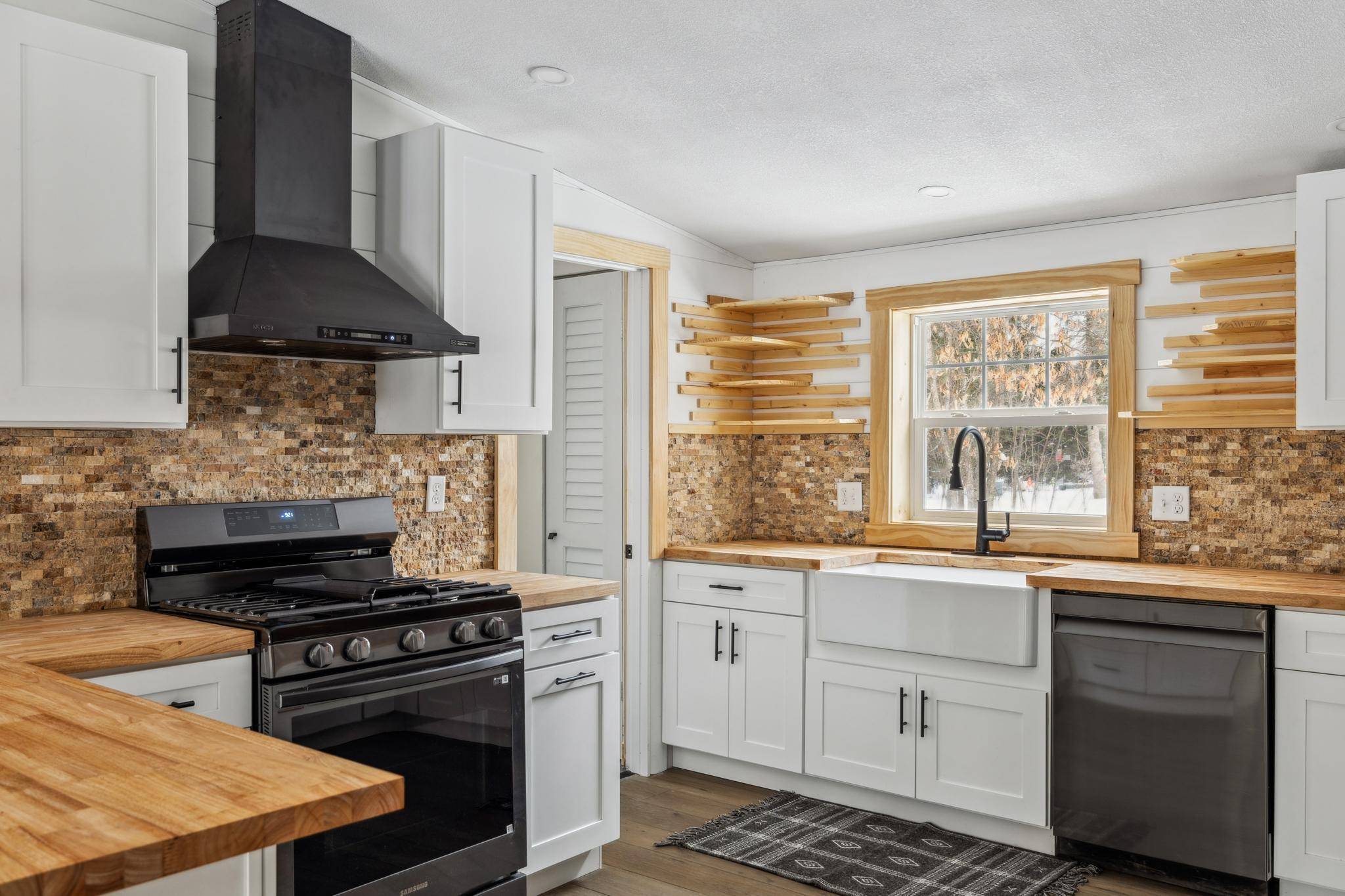 30599 Red Oak LN, Breezy Point, MN 56472