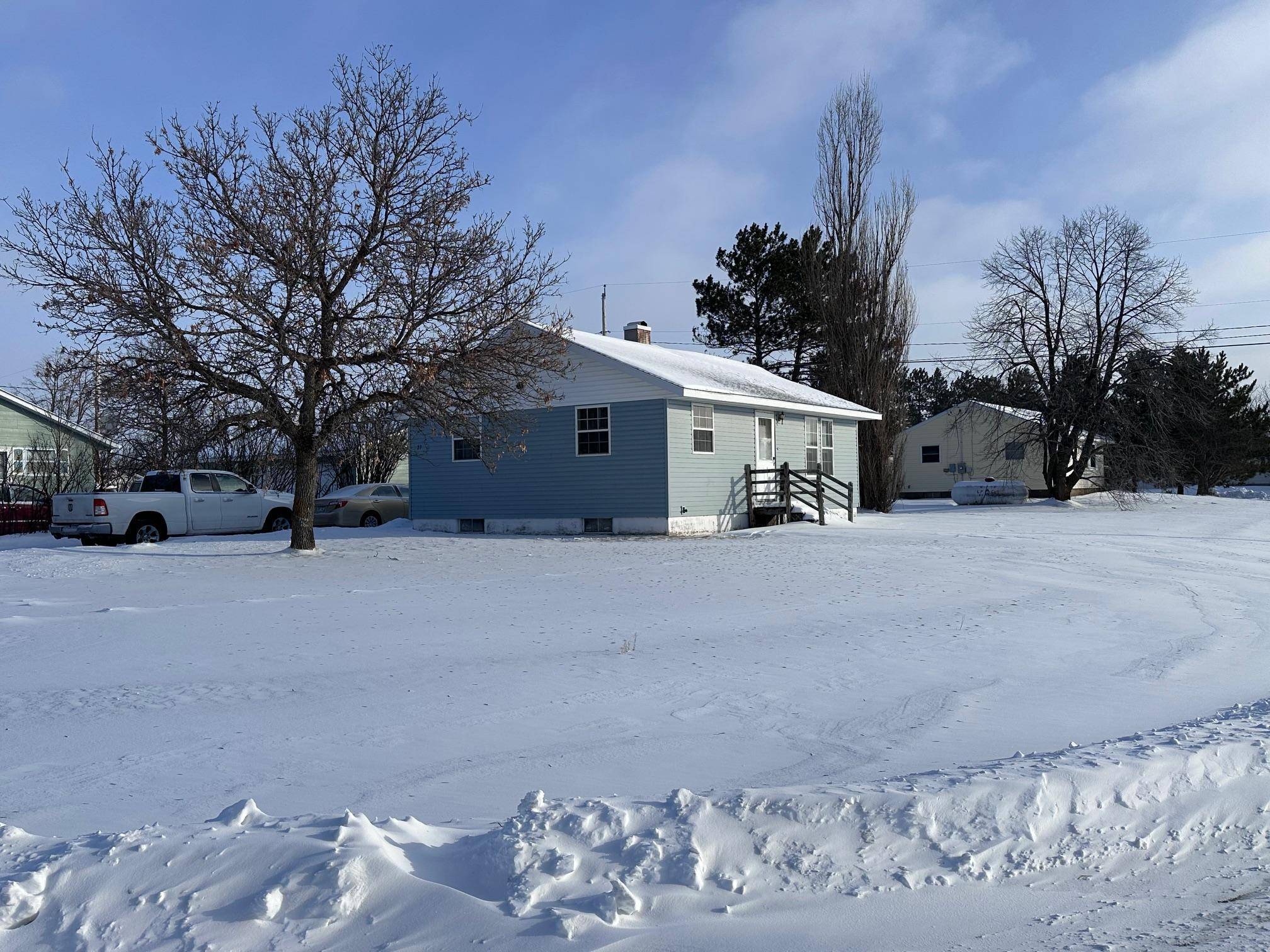 27 Beech CT, Babbitt, MN 55706
