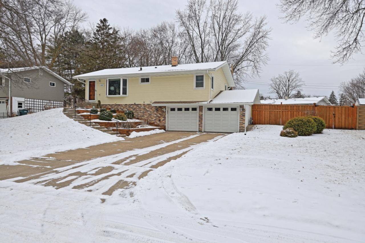 3497 Milton ST N, Shoreview, MN 55126