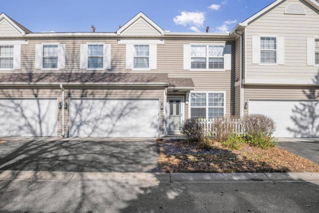9619 Alvarado LN N, Maple Grove, MN 55311