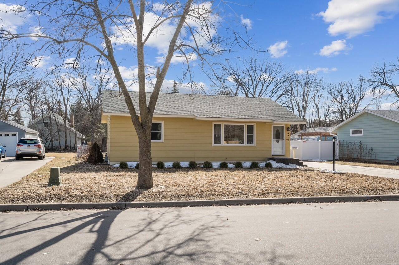 424 Benton ST, Anoka, MN 55303