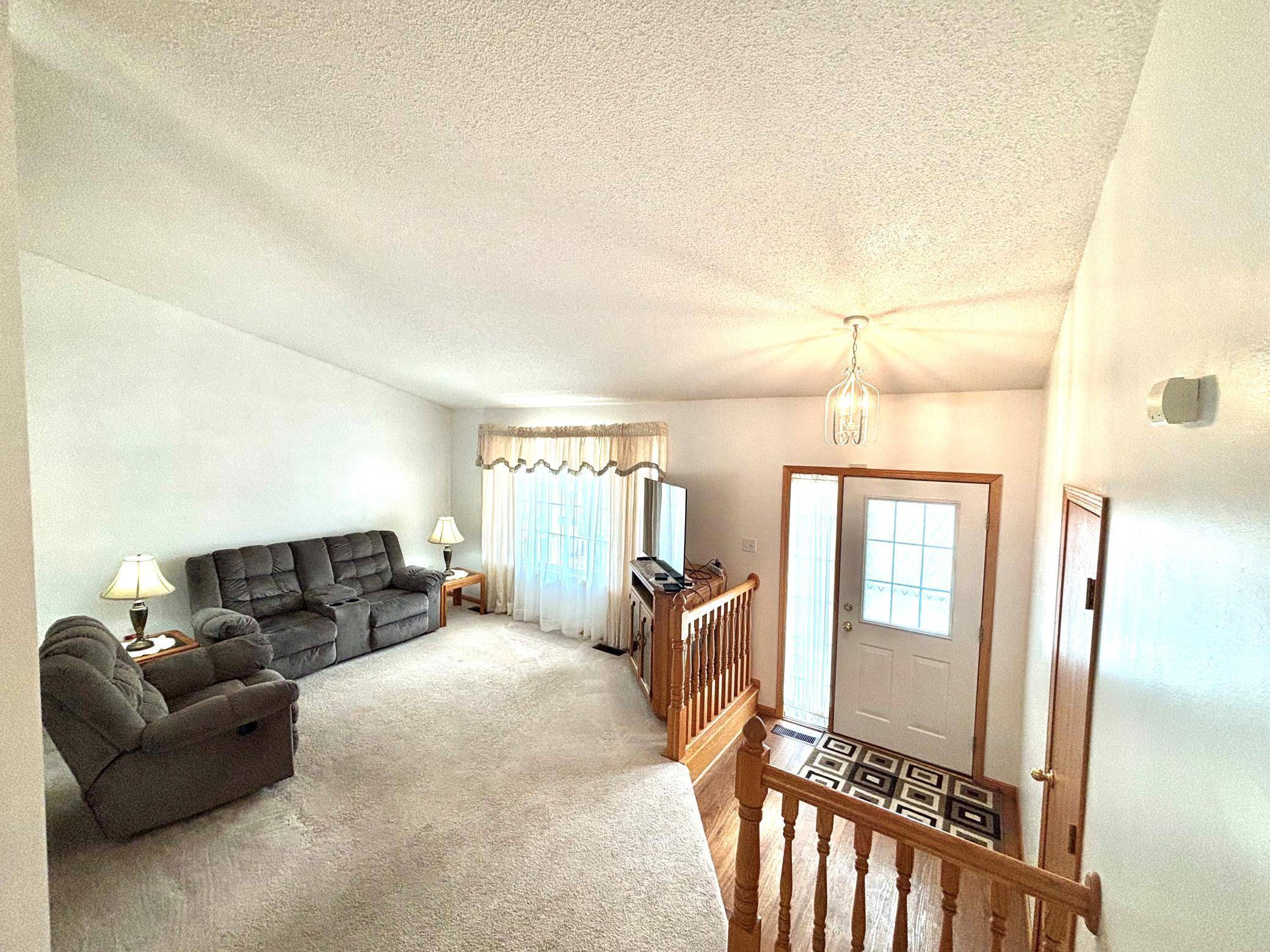 10350 Kali AVE NE, Albertville, MN 55301