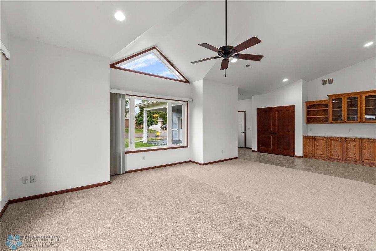 405 Oak ST, Breckenridge, MN 56520