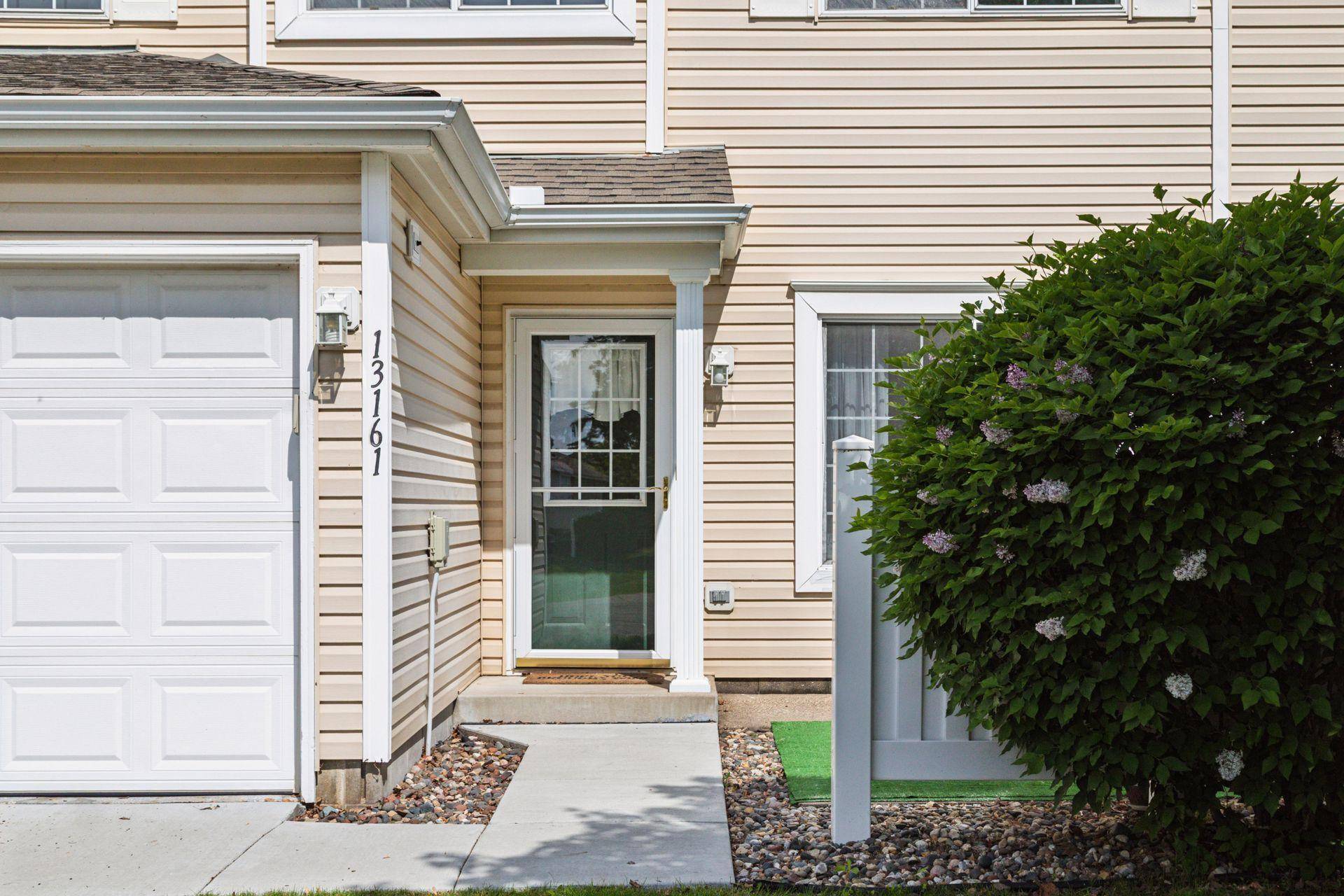 13161 Spencer Sweet Pea LN, Eden Prairie, MN 55347