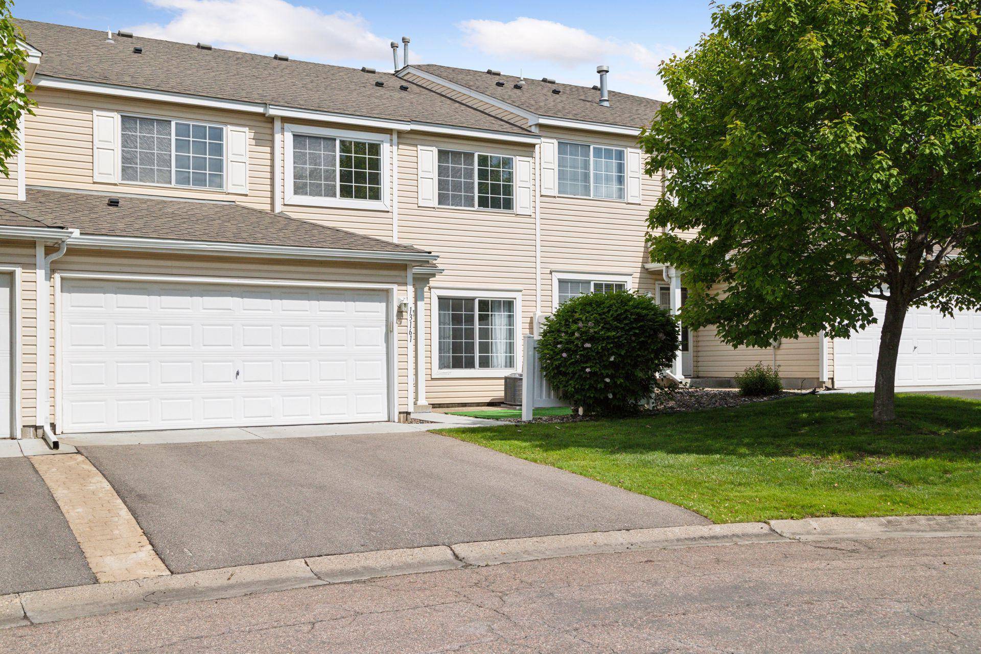 13161 Spencer Sweet Pea LN, Eden Prairie, MN 55347