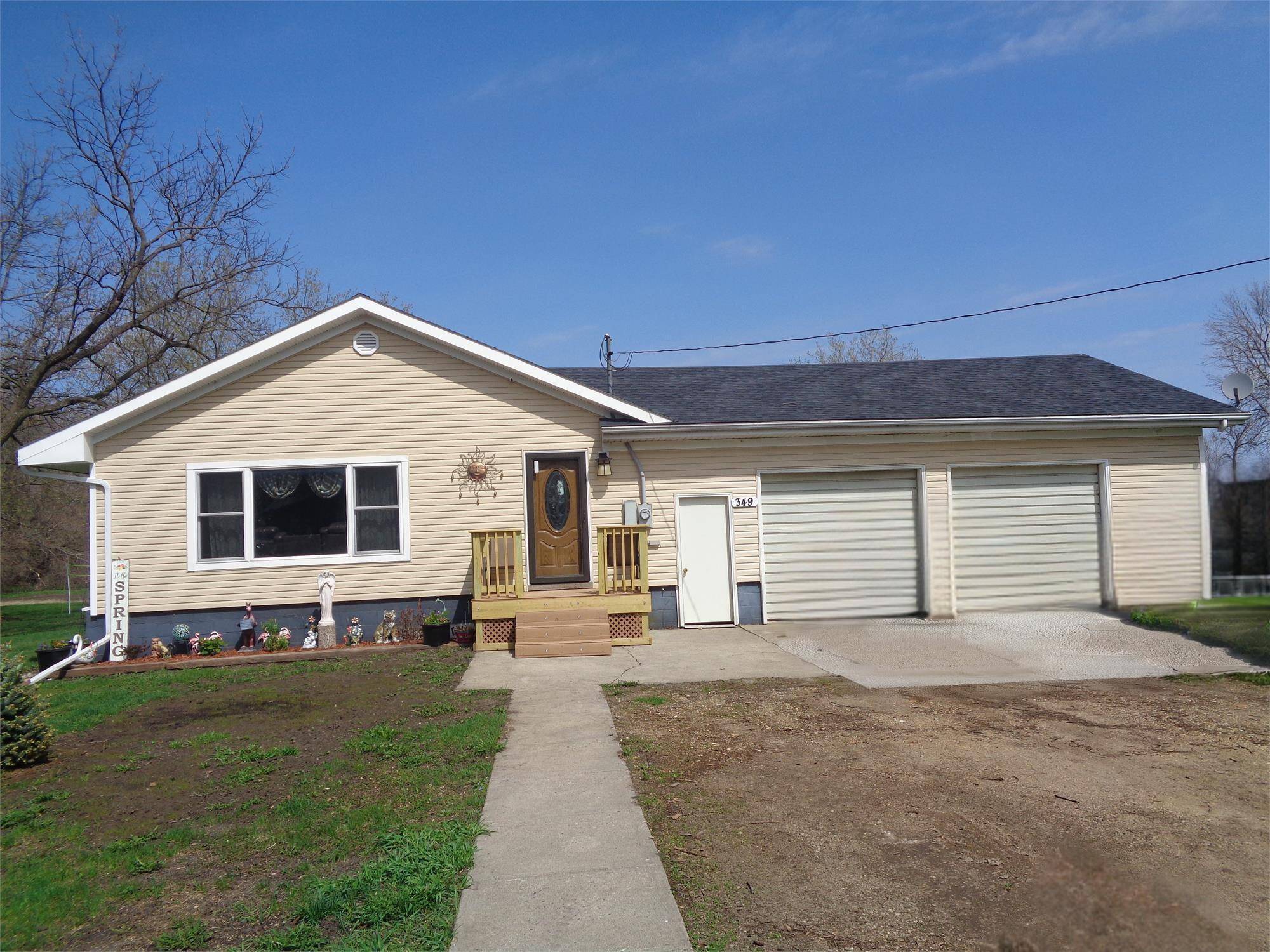 349 NE 2nd ST, Avoca, MN 56114