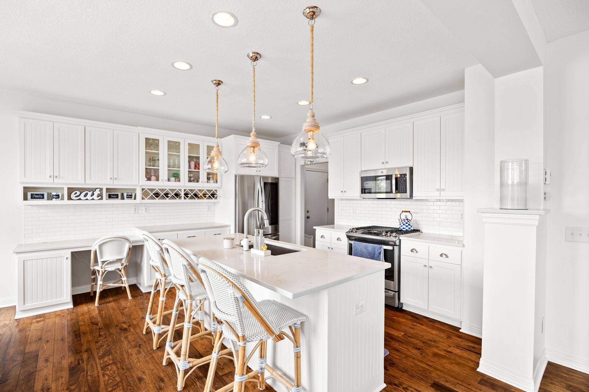 11689 E Laketowne DR, Albertville, MN 55301