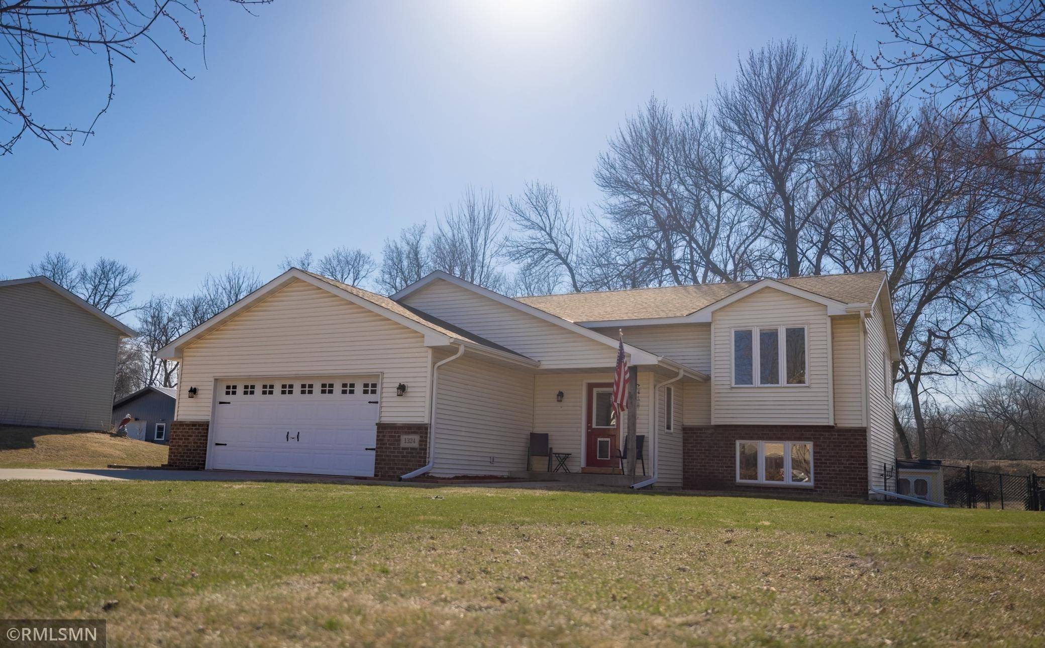 1324 7th ST N, Cannon Falls, MN 55009