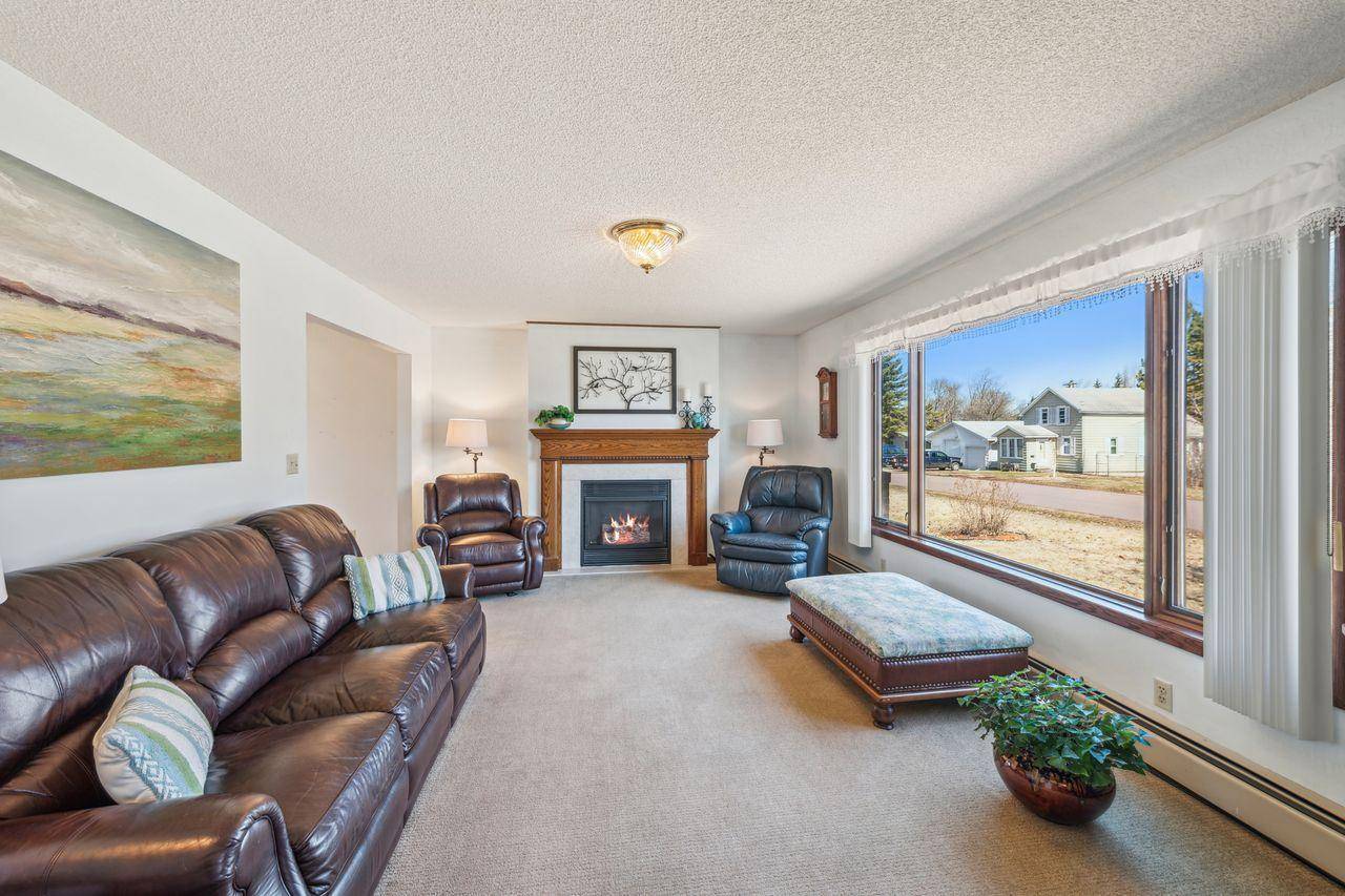 317 15th AVE E, Ashland, WI 54806