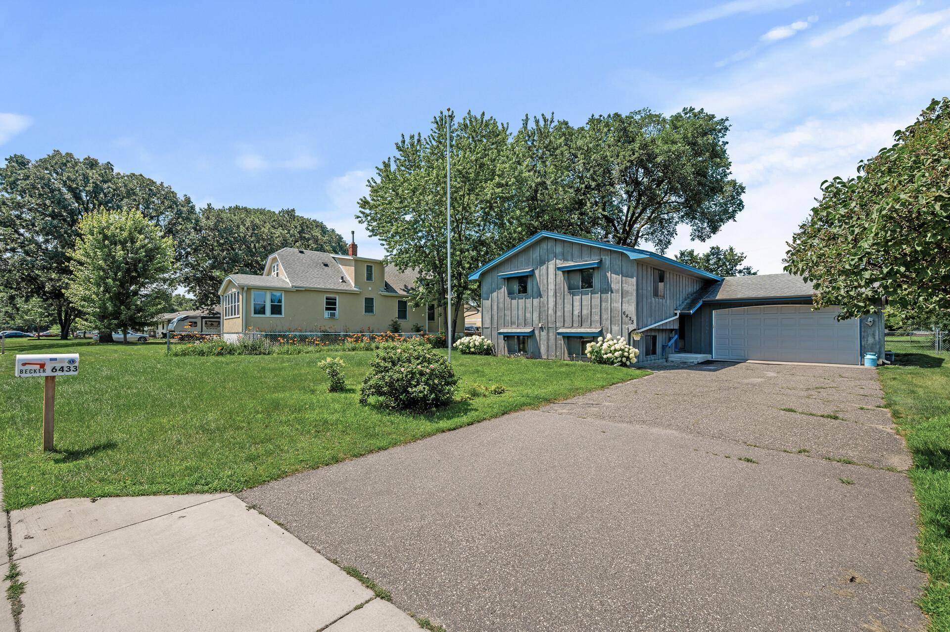 6433 Fremont AVE N, Brooklyn Center, MN 55430