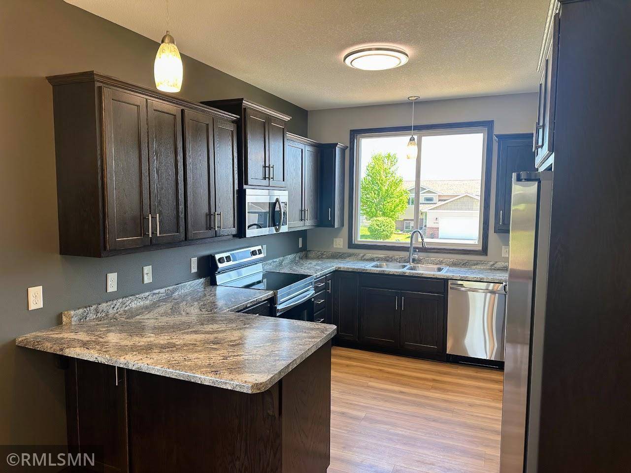 1691 Park View LN NE, Sauk Rapids, MN 56379