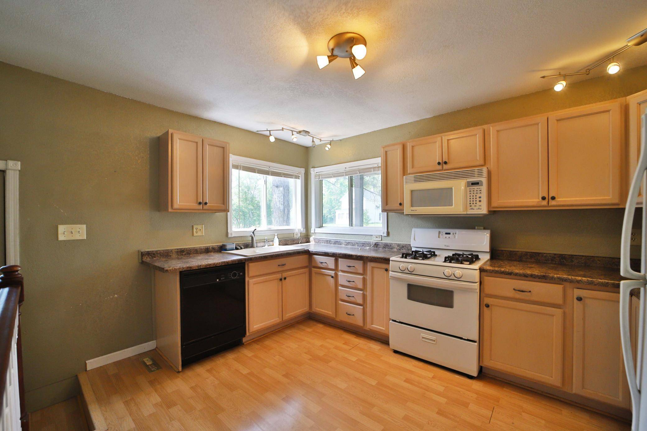 809 S 7th ST, Brainerd, MN 56401