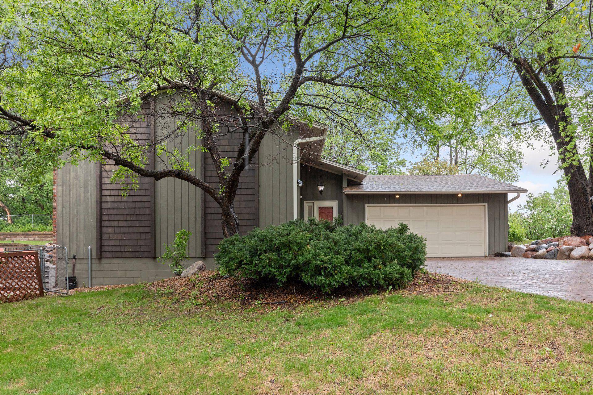 13701 E Wellington CRES, Burnsville, MN 55337