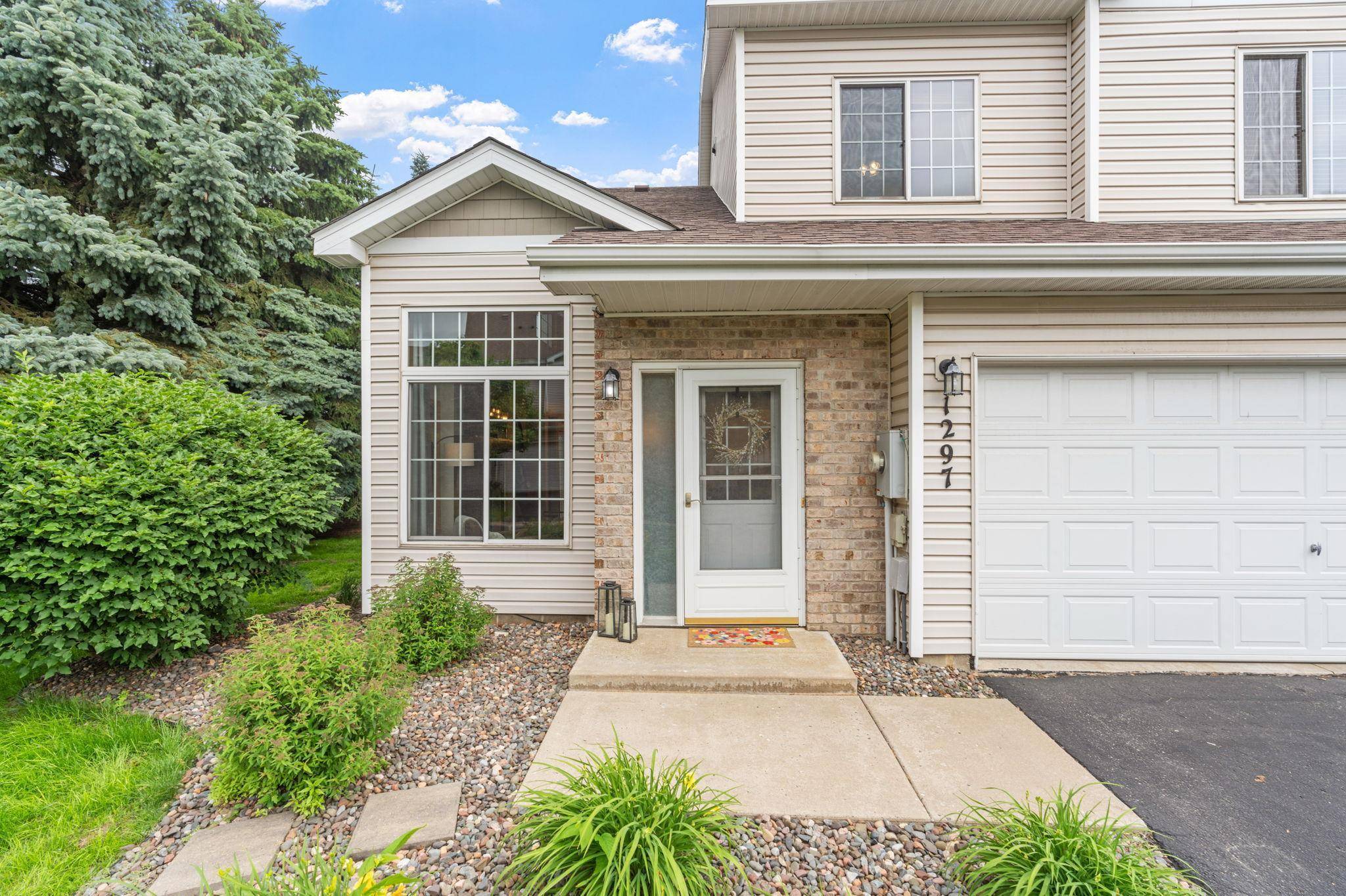 1297 124th AVE NE, Blaine, MN 55434