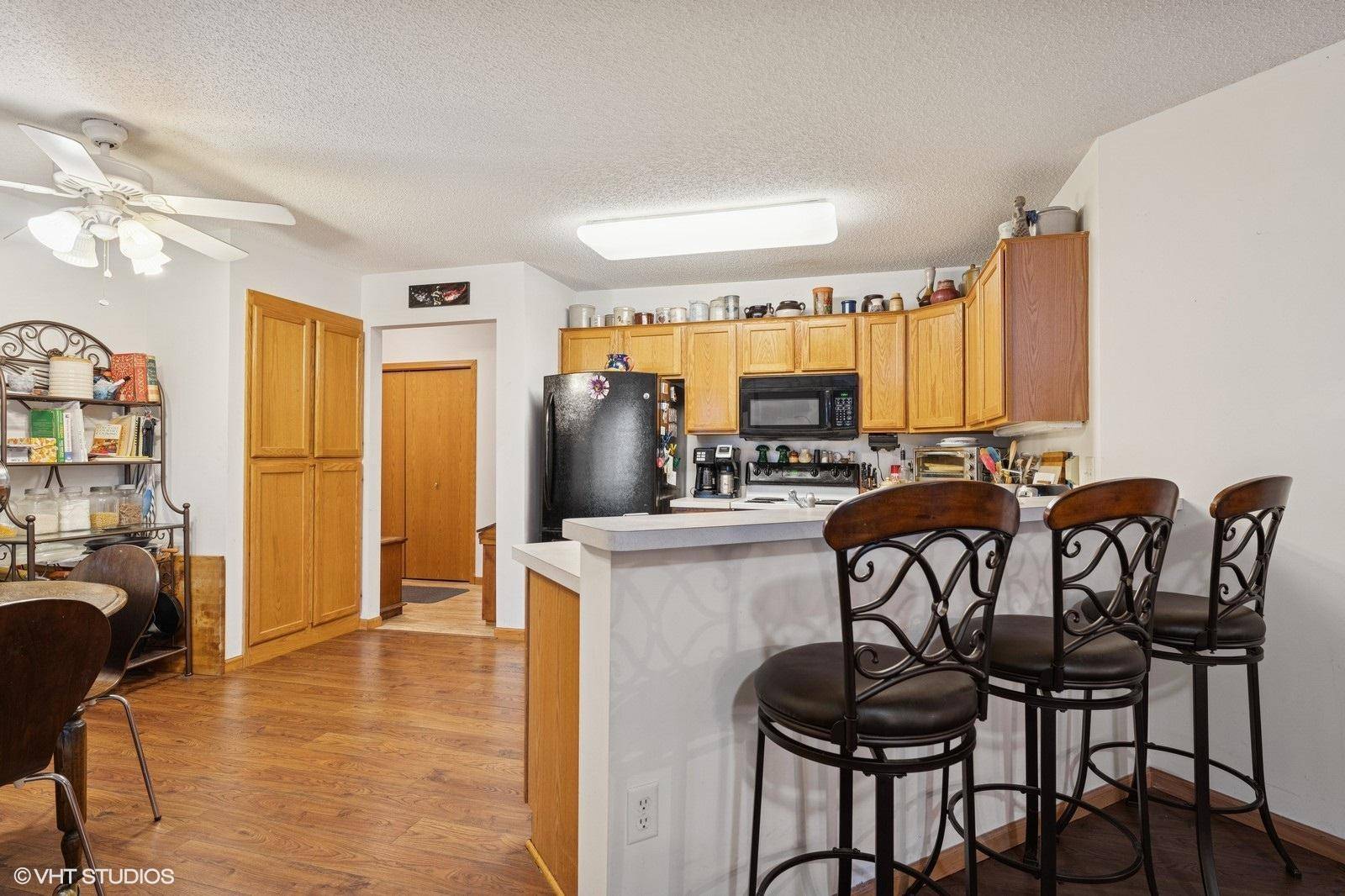 10101 Karston CV NE, Albertville, MN 55301
