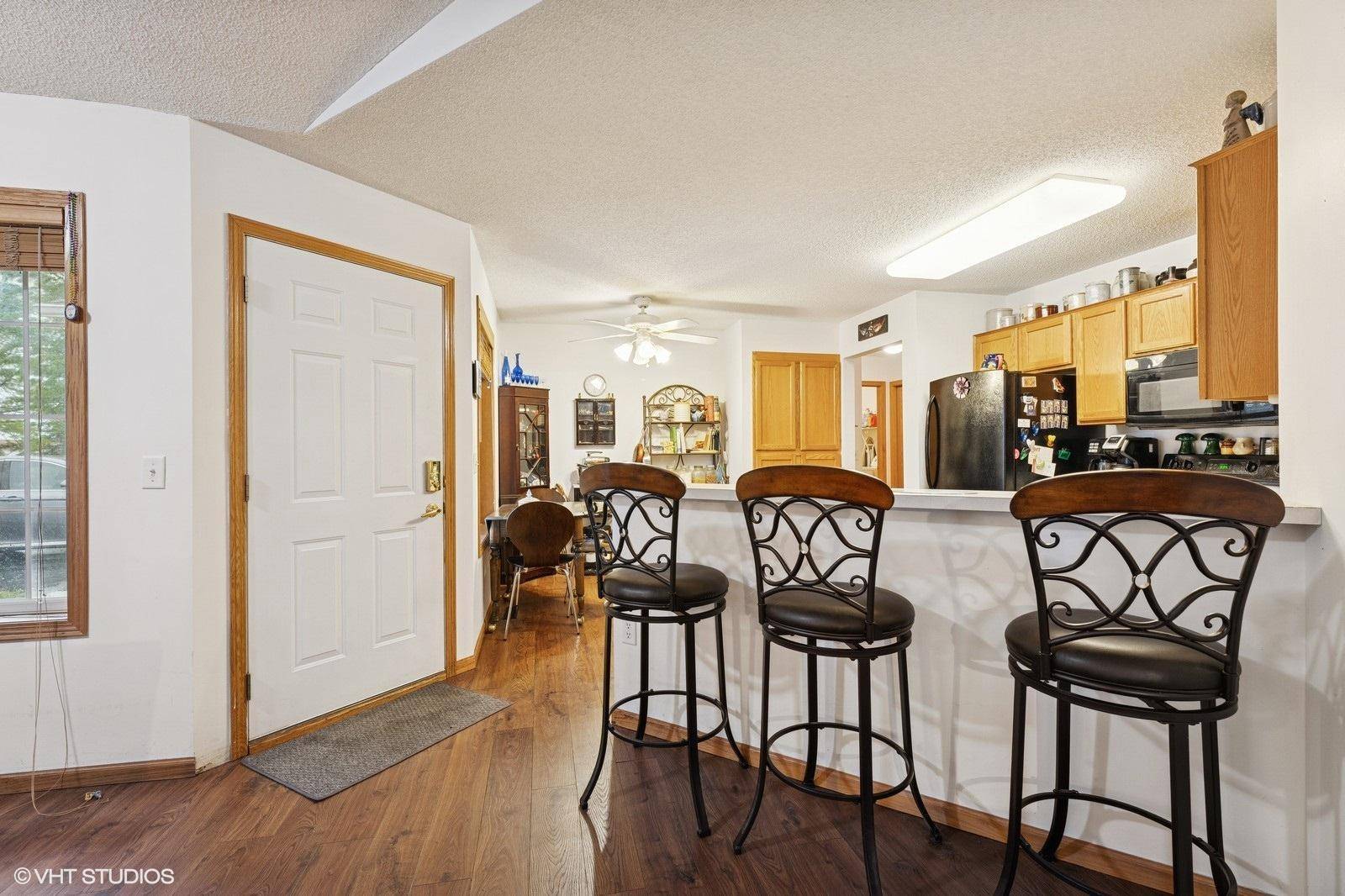 10101 Karston CV NE, Albertville, MN 55301