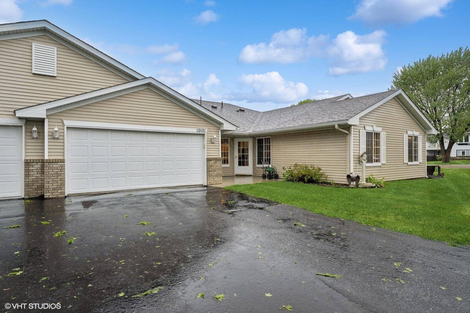 10101 Karston CV NE, Albertville, MN 55301