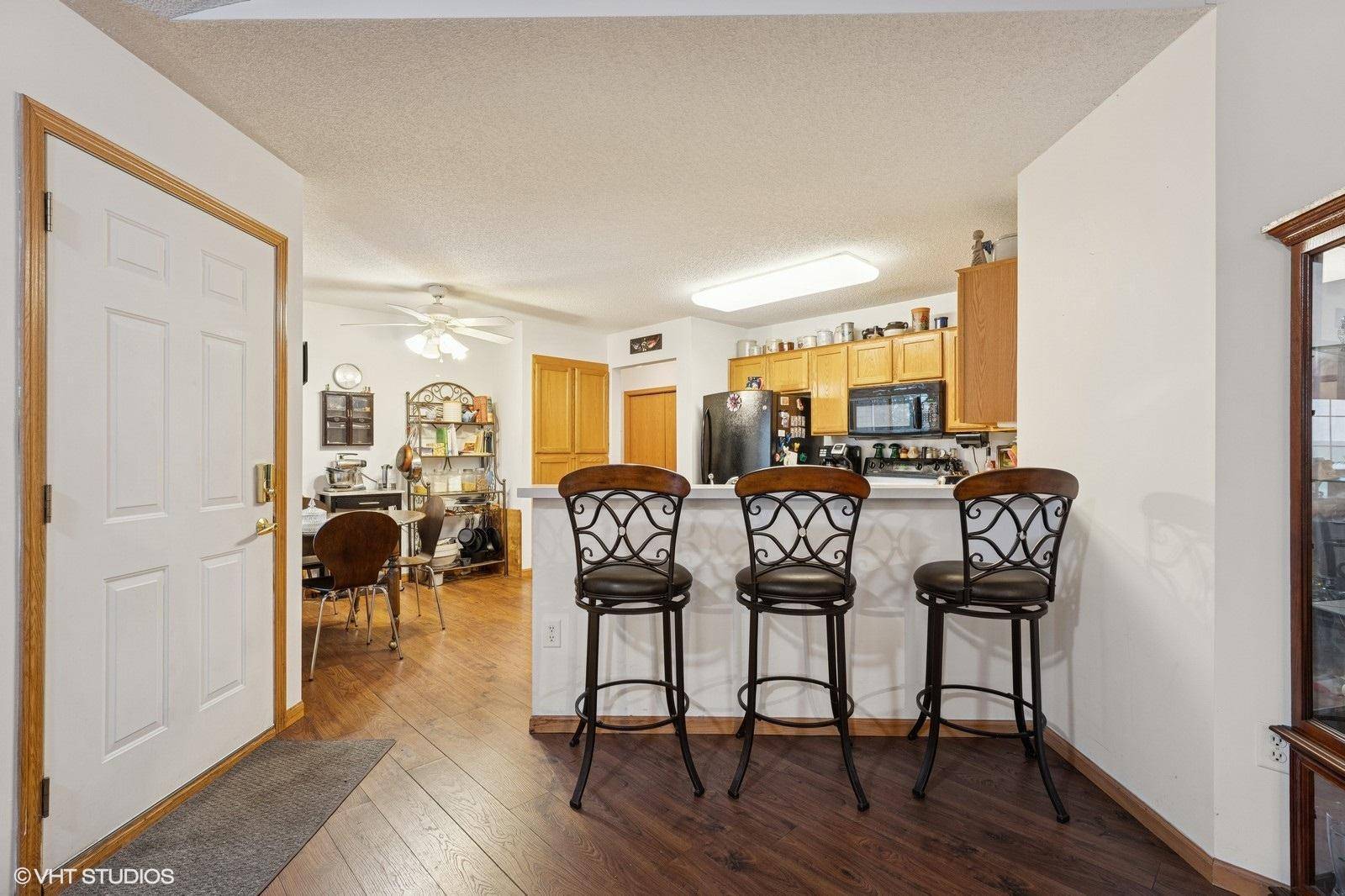 10101 Karston CV NE, Albertville, MN 55301