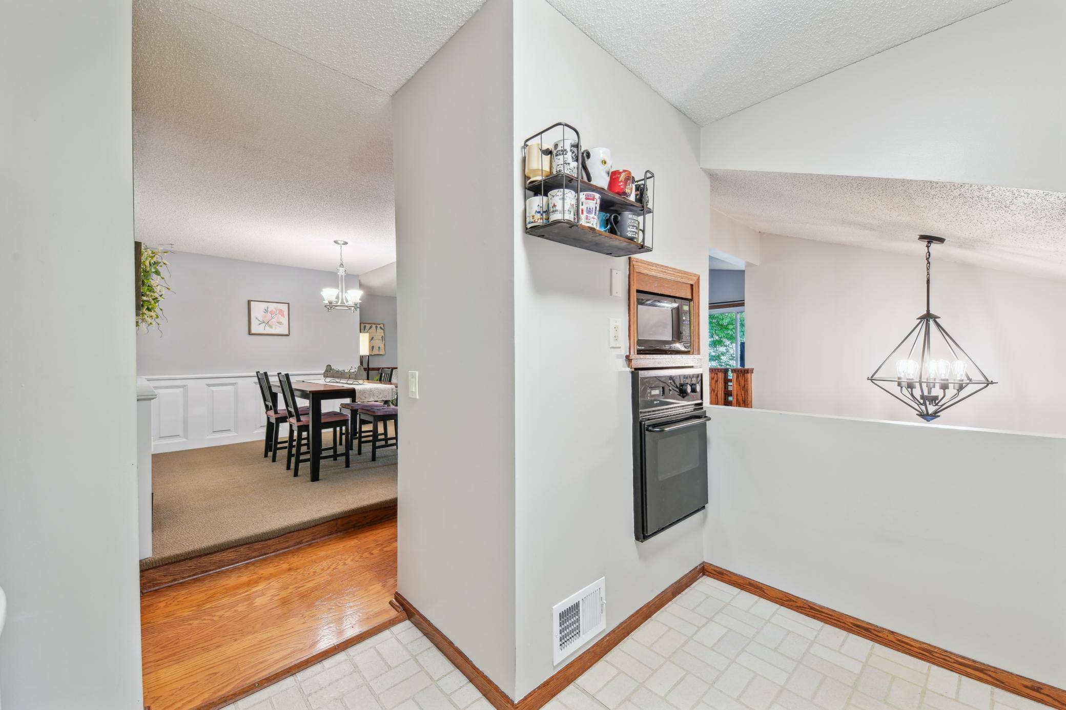 351 Elan CT, Woodbury, MN 55125