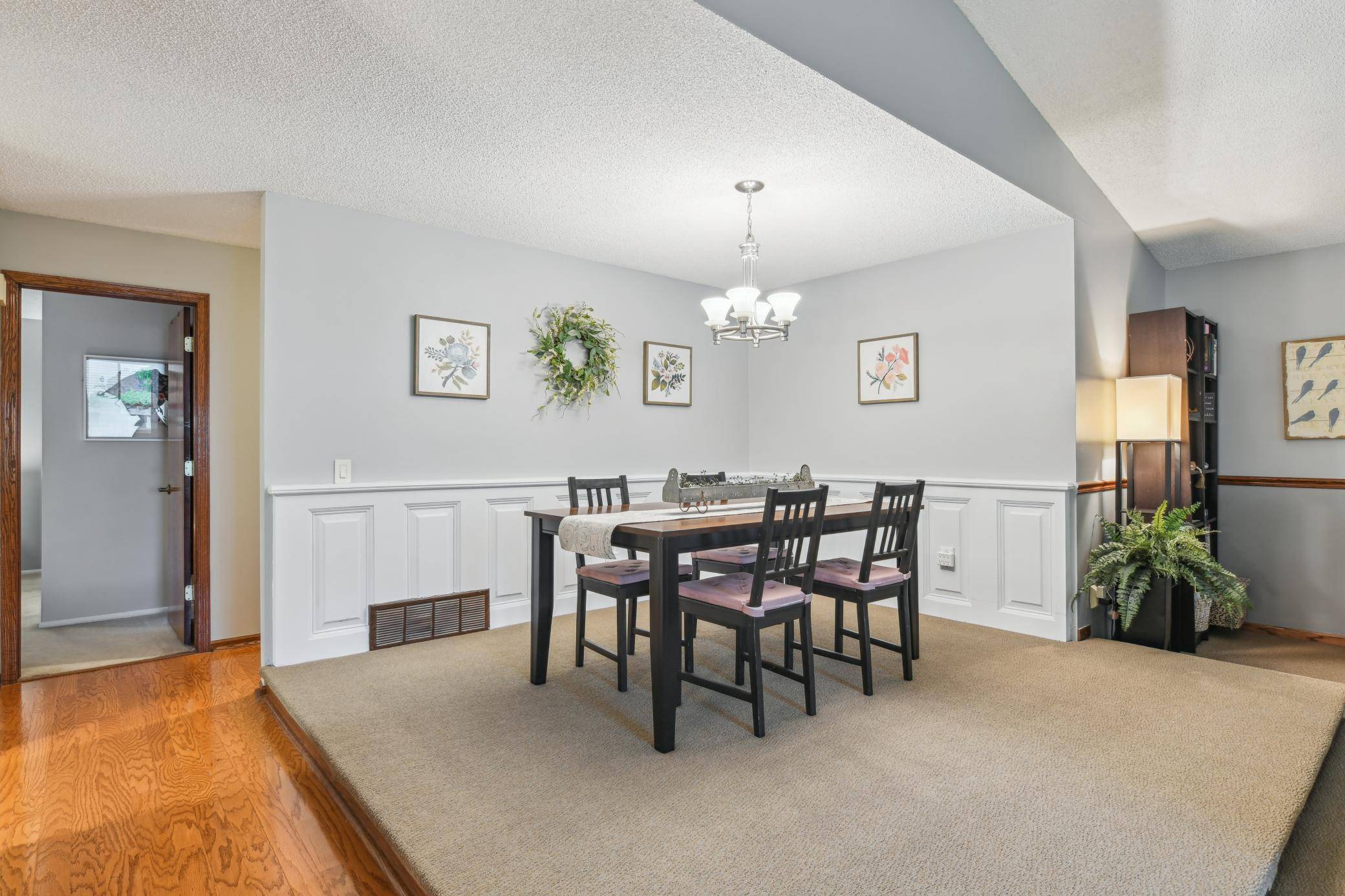 351 Elan CT, Woodbury, MN 55125