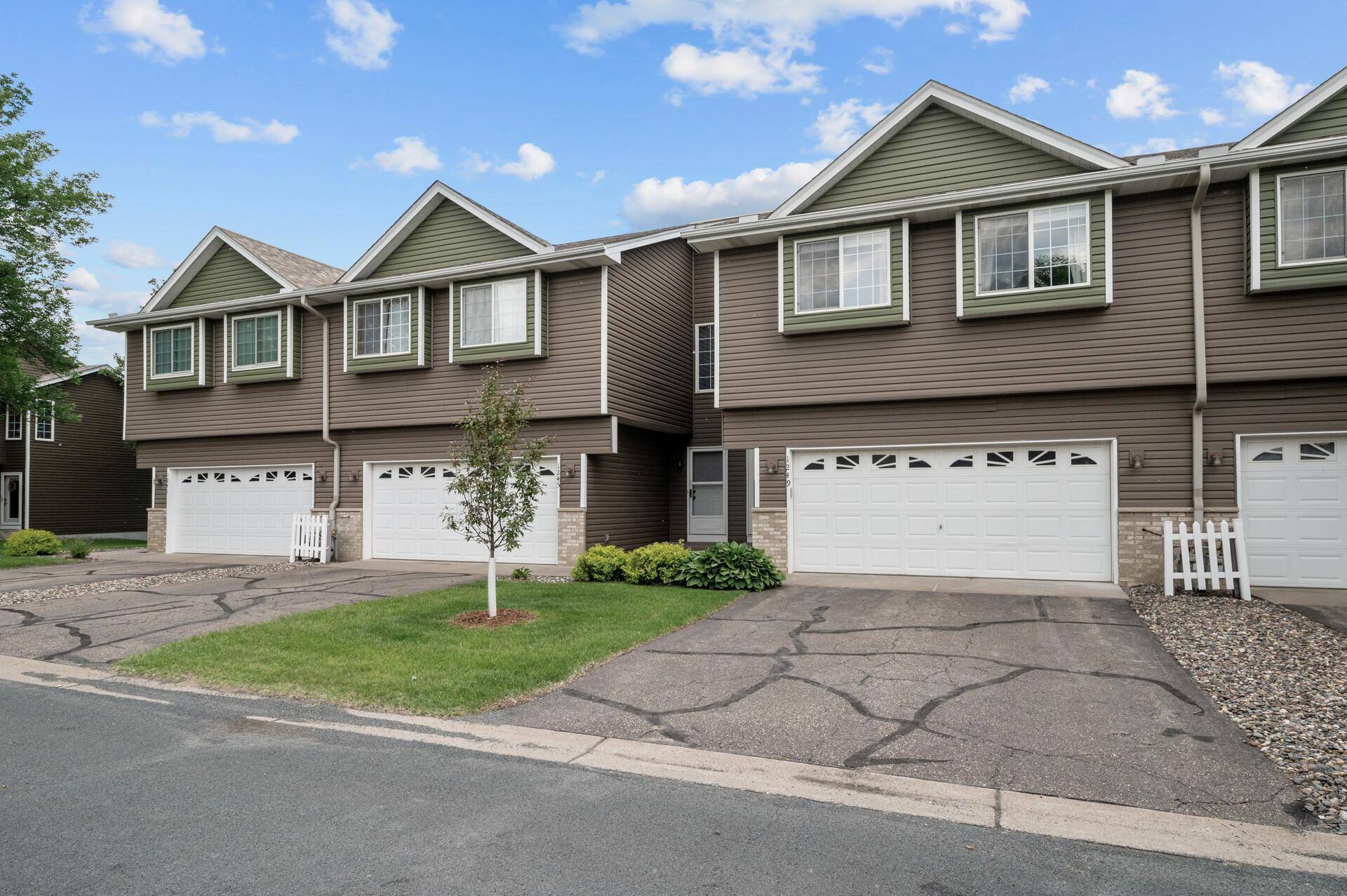 1249 122nd LN NE, Blaine, MN 55434