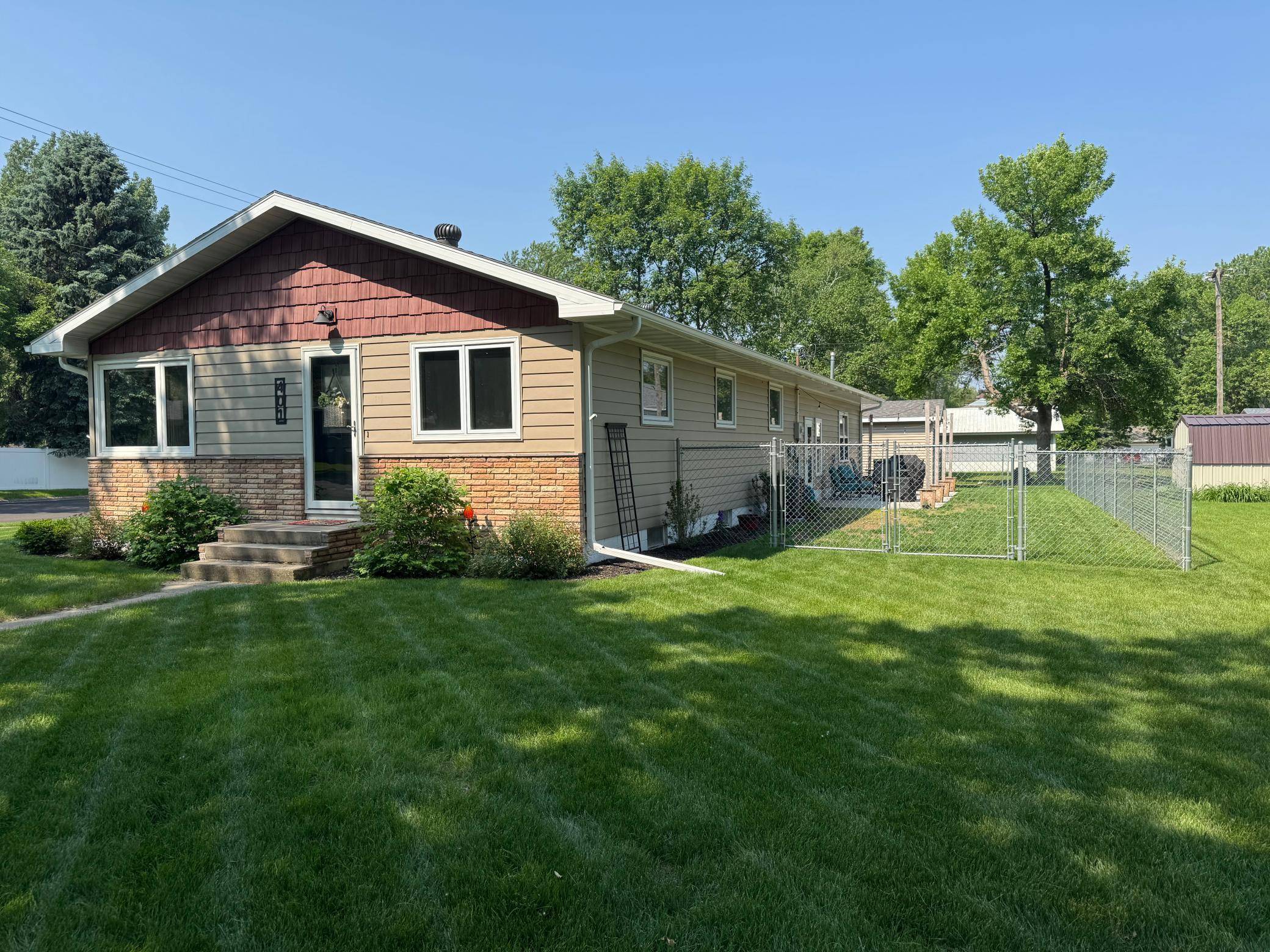 401 5th ST NE, Barnesville, MN 56514