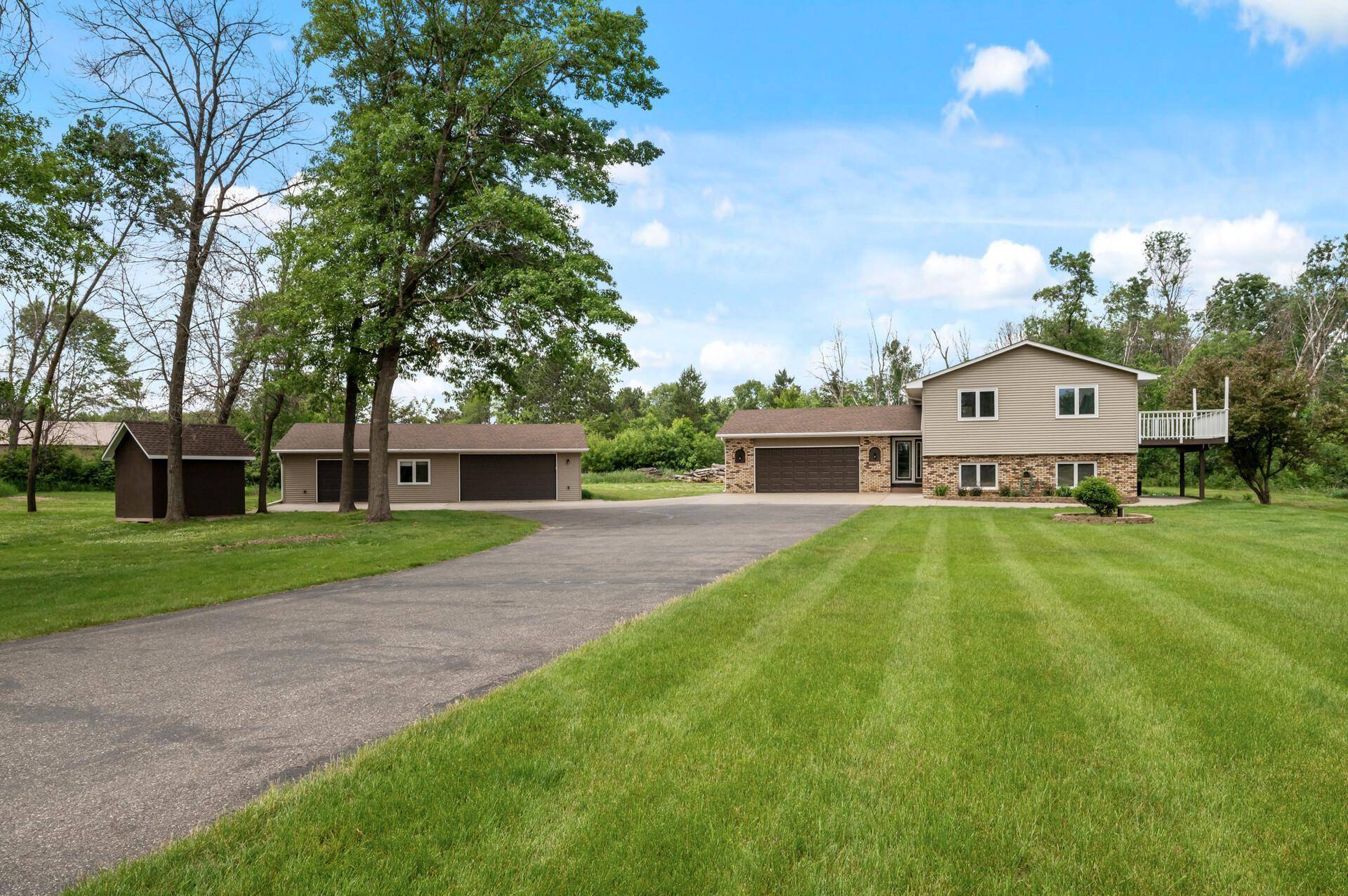 30170 Norway DR NW, Cambridge, MN 55008