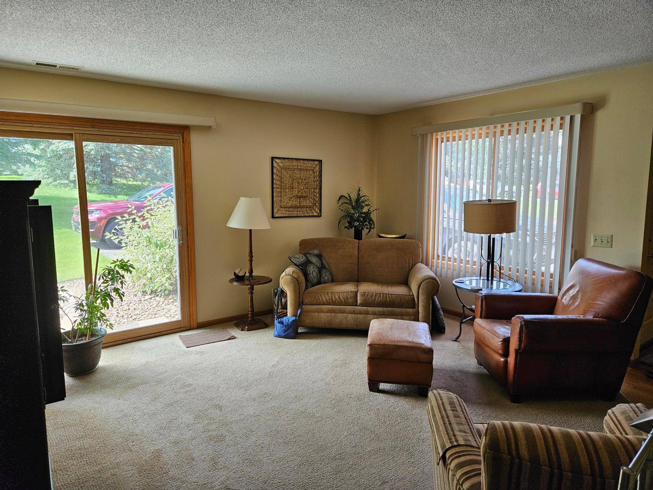 3816 Heather DR, Eagan, MN 55122