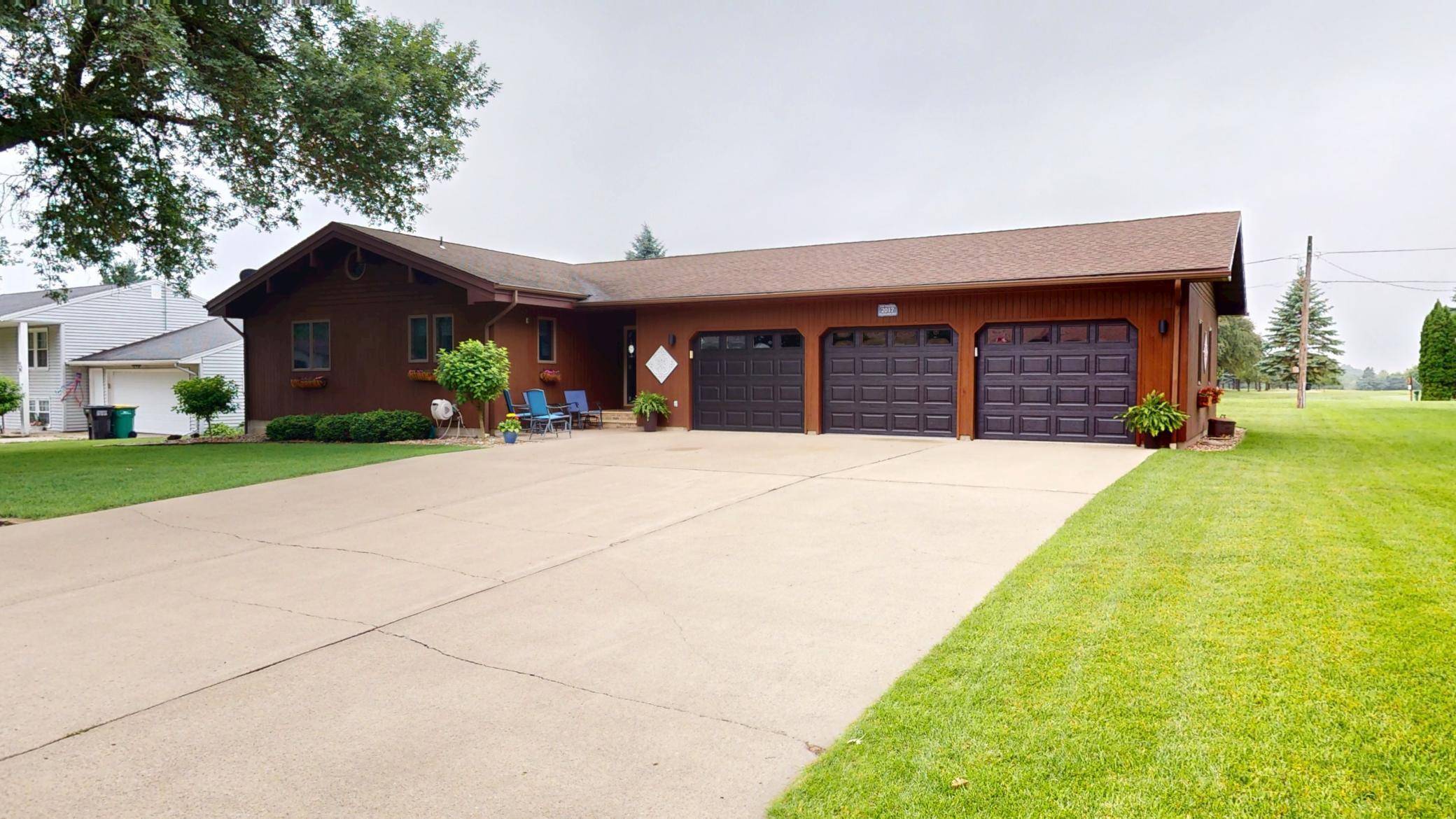 2017 Highland AVE, Albert Lea, MN 56007