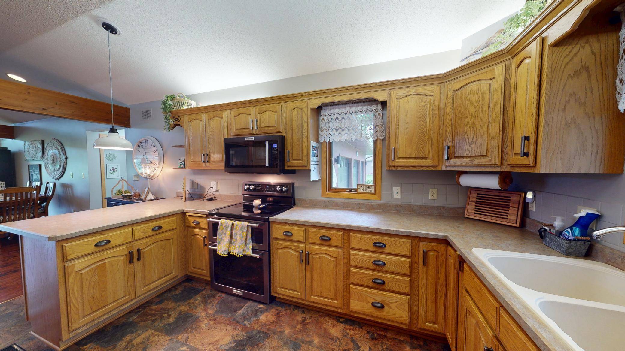 2017 Highland AVE, Albert Lea, MN 56007
