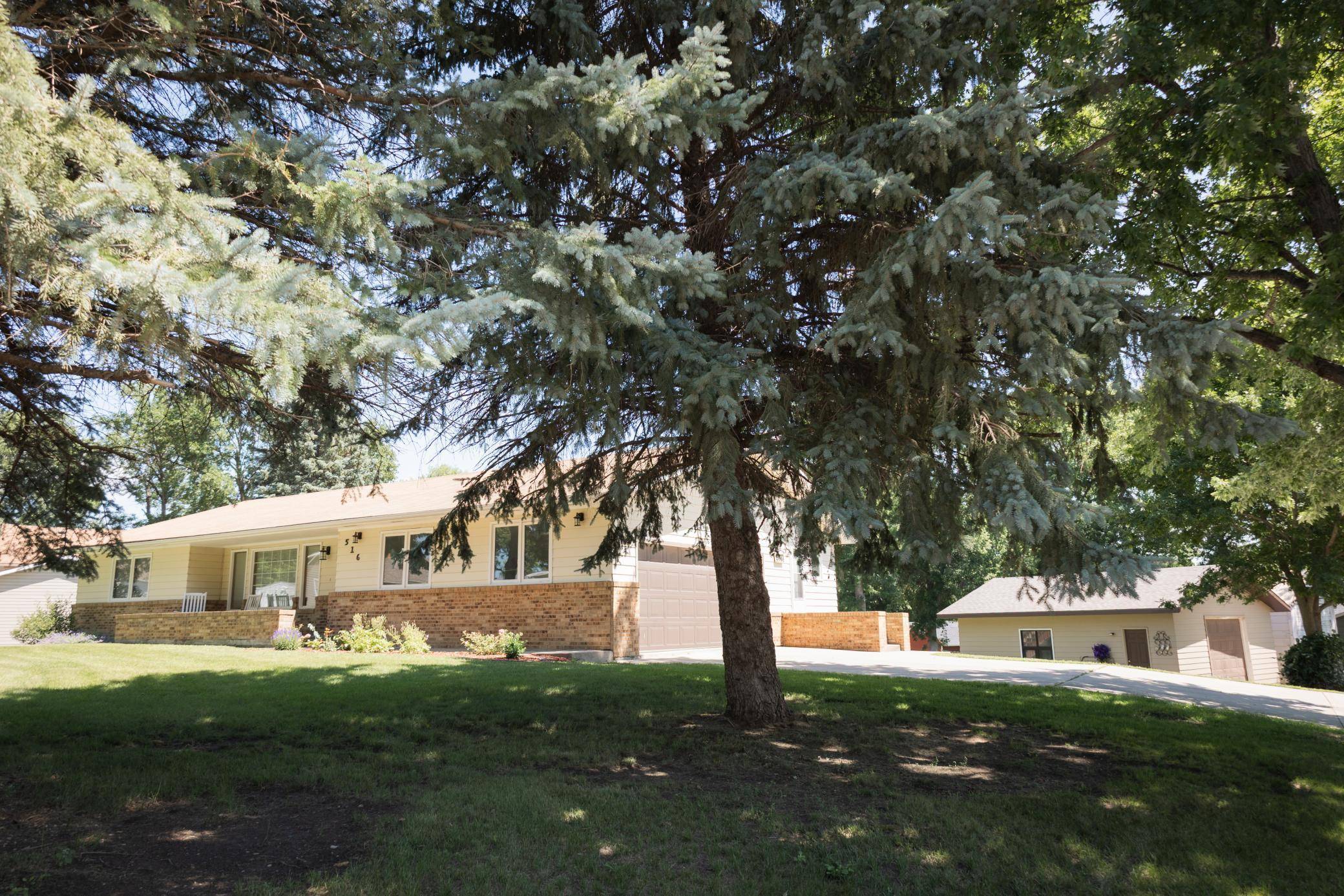 516 Pennsylvania AVE, Adrian, MN 56110