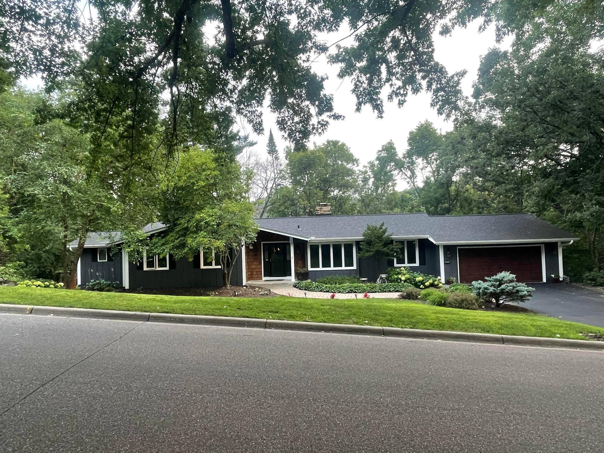 15075 Highland TRL, Minnetonka, MN 55345