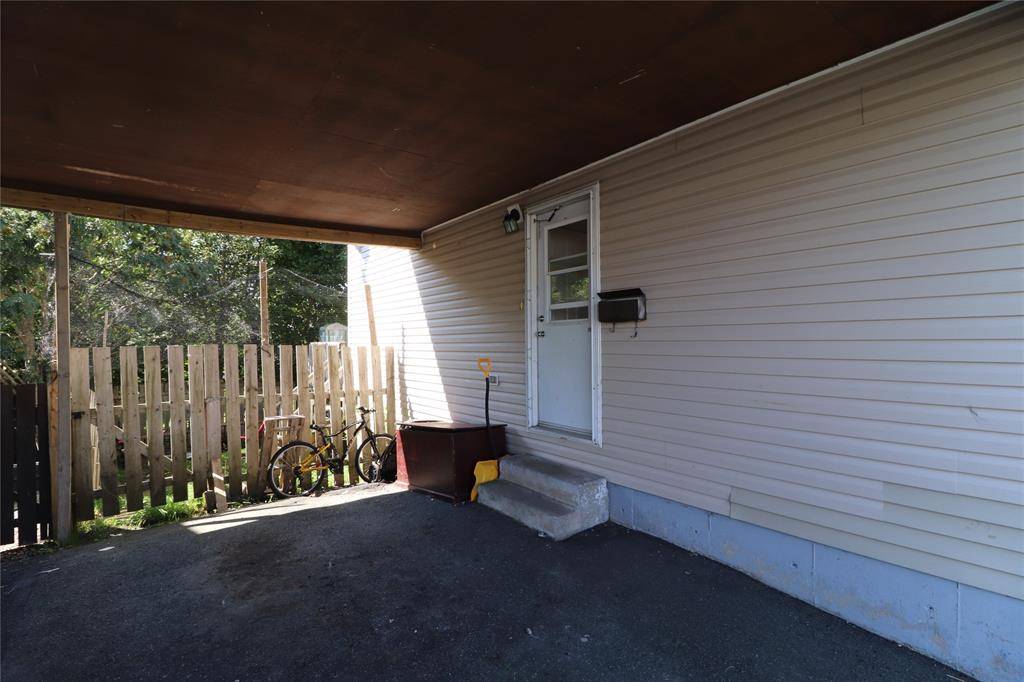 10 Jubilee Place, Mt. Pearl, NL A1N 2X2