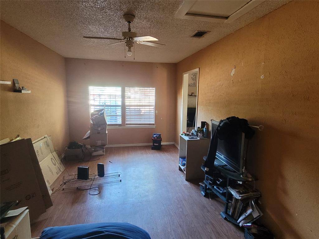 102 Buttercup Lane, Dallas, TX 75217