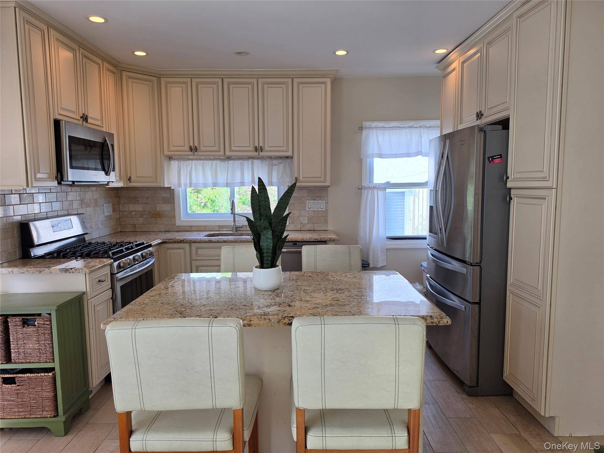 159-15 95th ST, Howard Beach, NY 11414