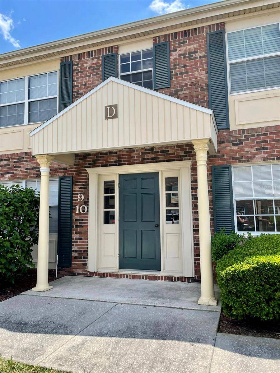 1920 E EDGEWOOD DR #D11, Lakeland, FL 33803