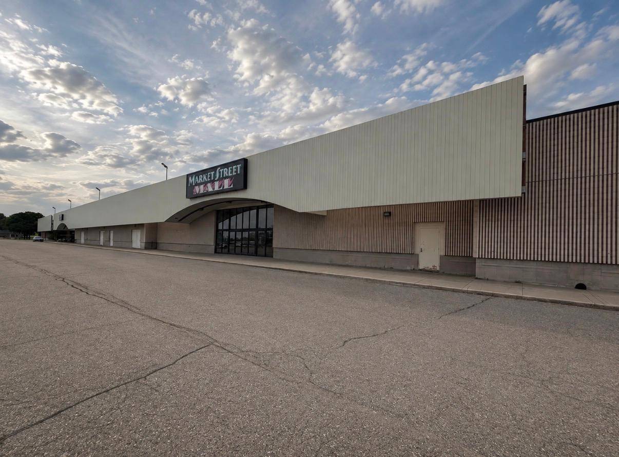 1420 College, Marshall, MN 56258