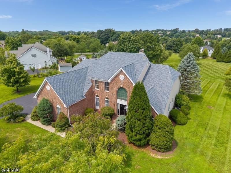 3 Stark Ct, Raritan Twp., NJ 08551