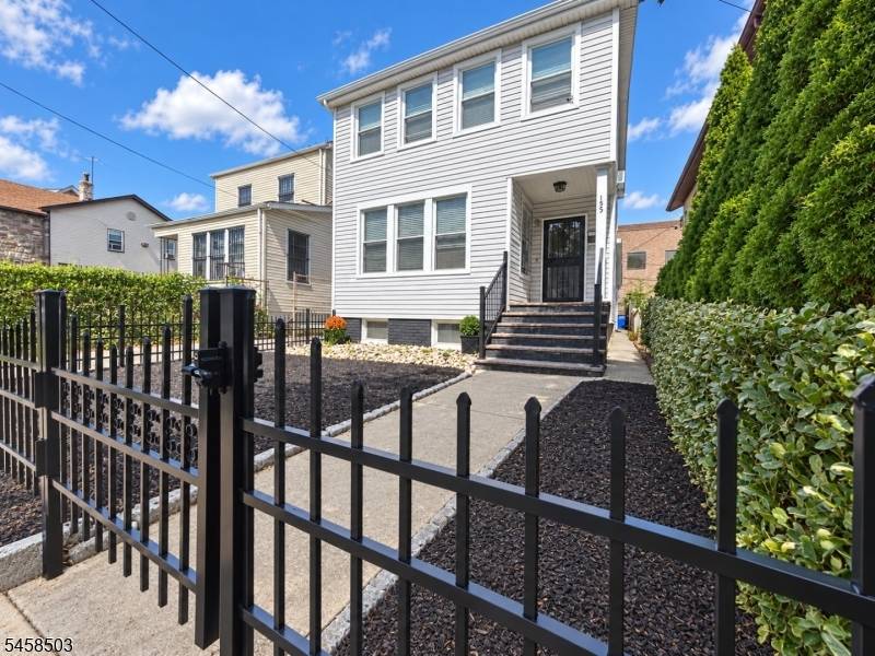 155 Weequahic Ave, Newark City, NJ 07112