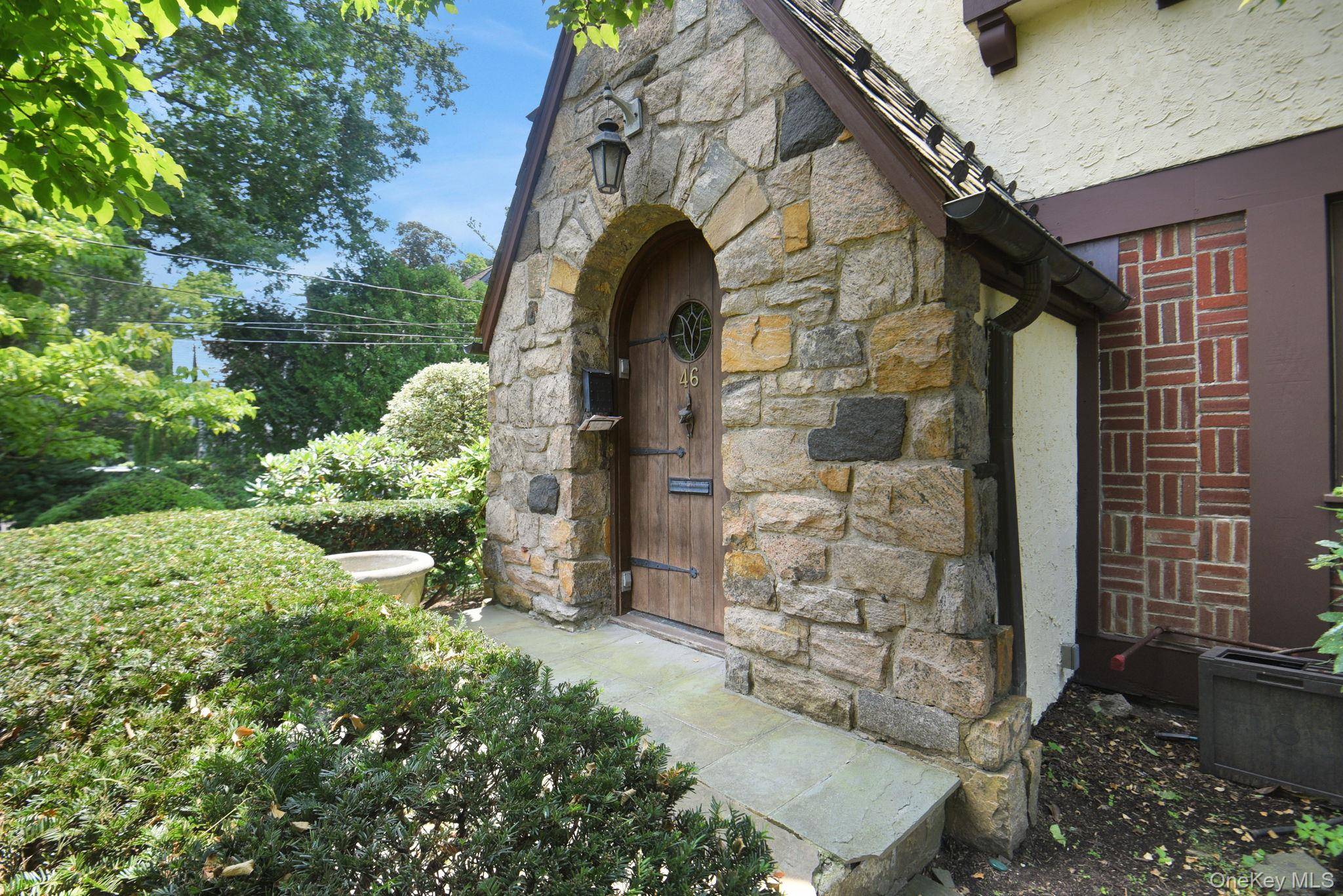 46 Fenimore RD, Scarsdale, NY 10583