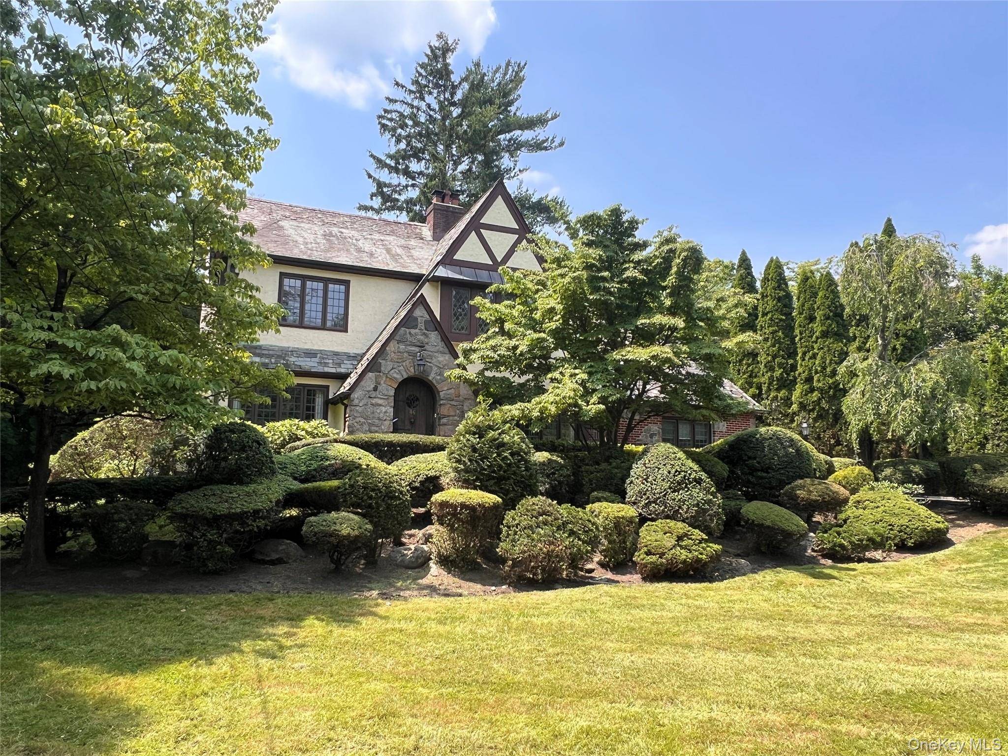 46 Fenimore RD, Scarsdale, NY 10583