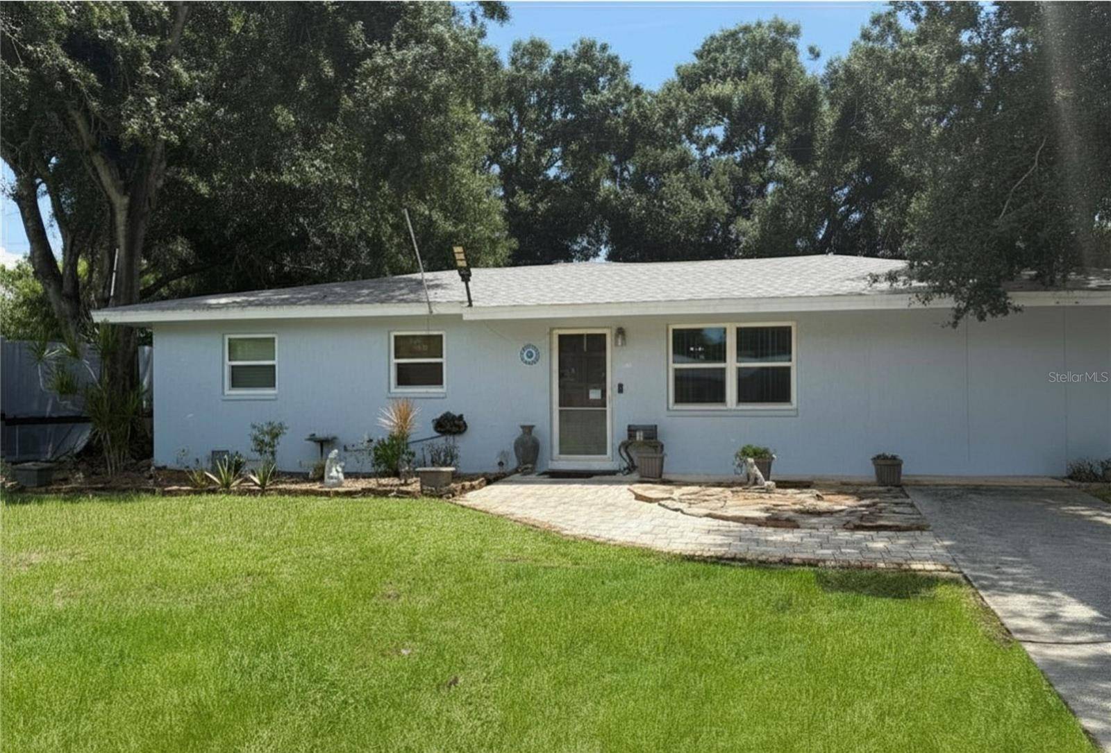 2143 AMANDA DR, Sarasota, FL 34232