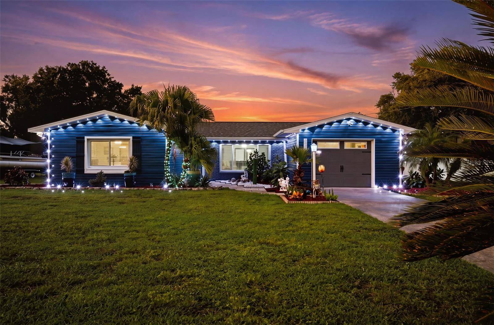 5325 JAMES RD, Fruitland Park, FL 34731