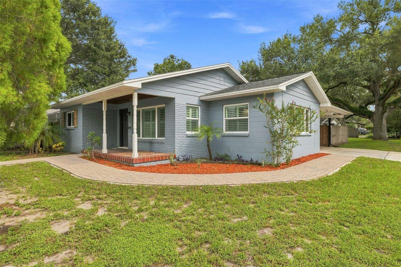 2001 E HANNA AVE, Tampa, FL 33610