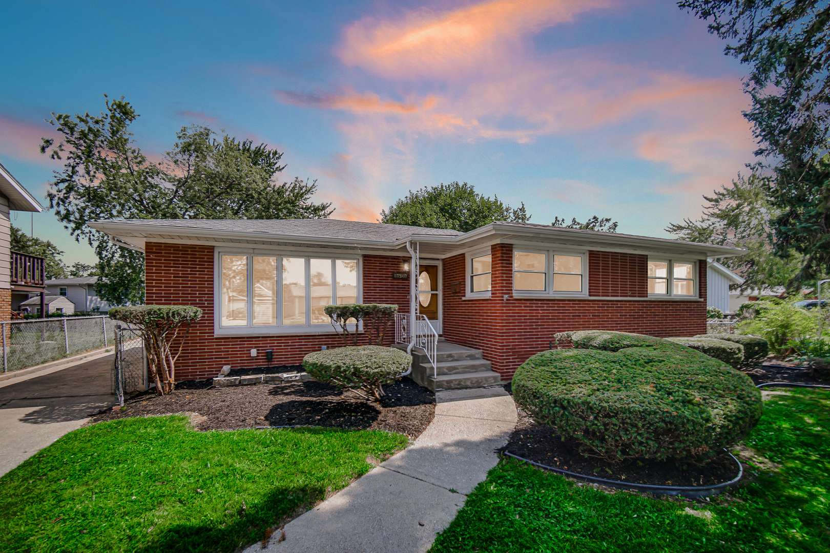 17517 Shirley DR, Lansing, IL 60438