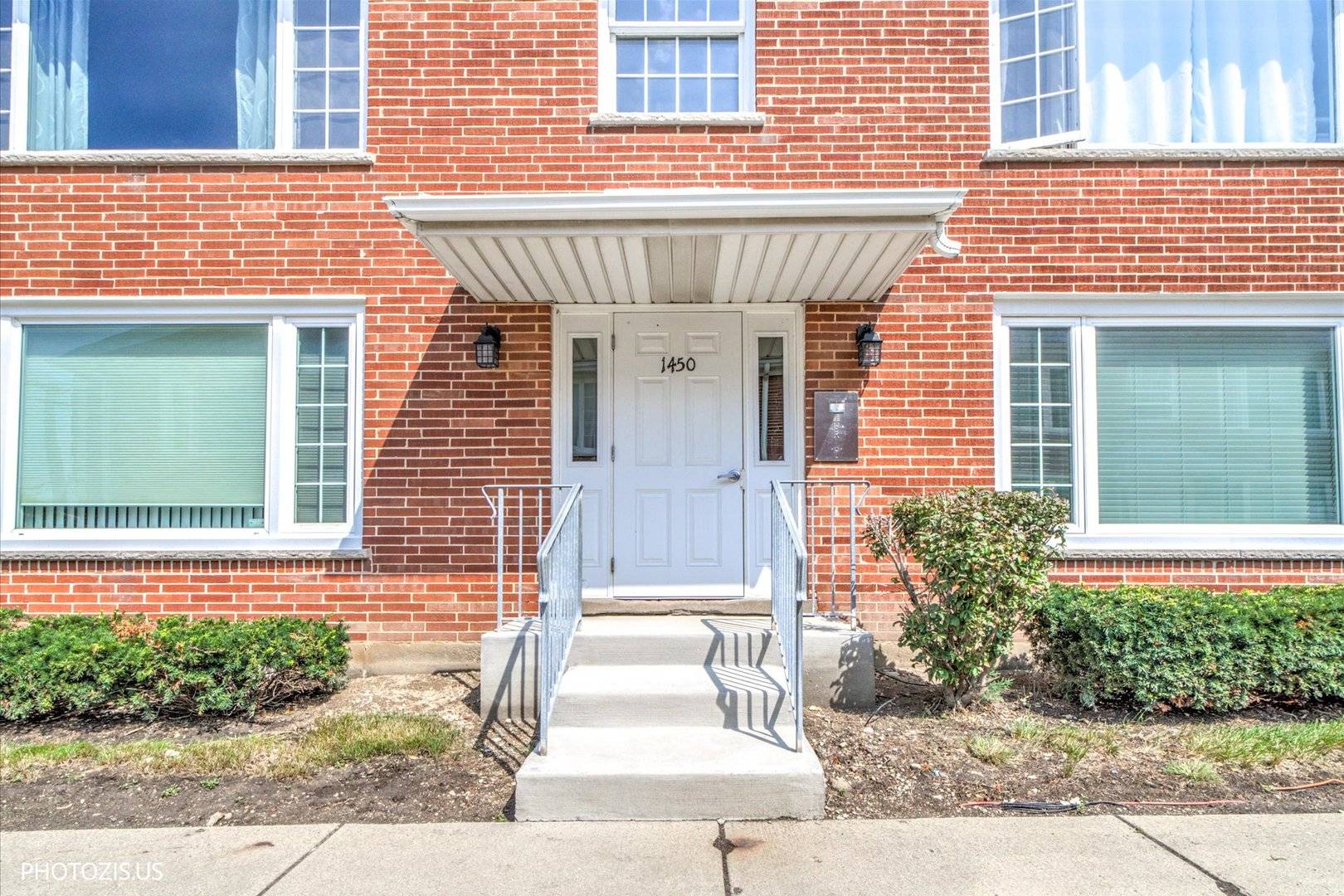 1450 Plymouth PL #2W, Glenview, IL 60025