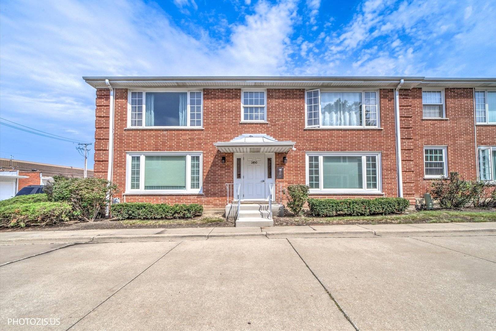 1450 Plymouth PL #2W, Glenview, IL 60025
