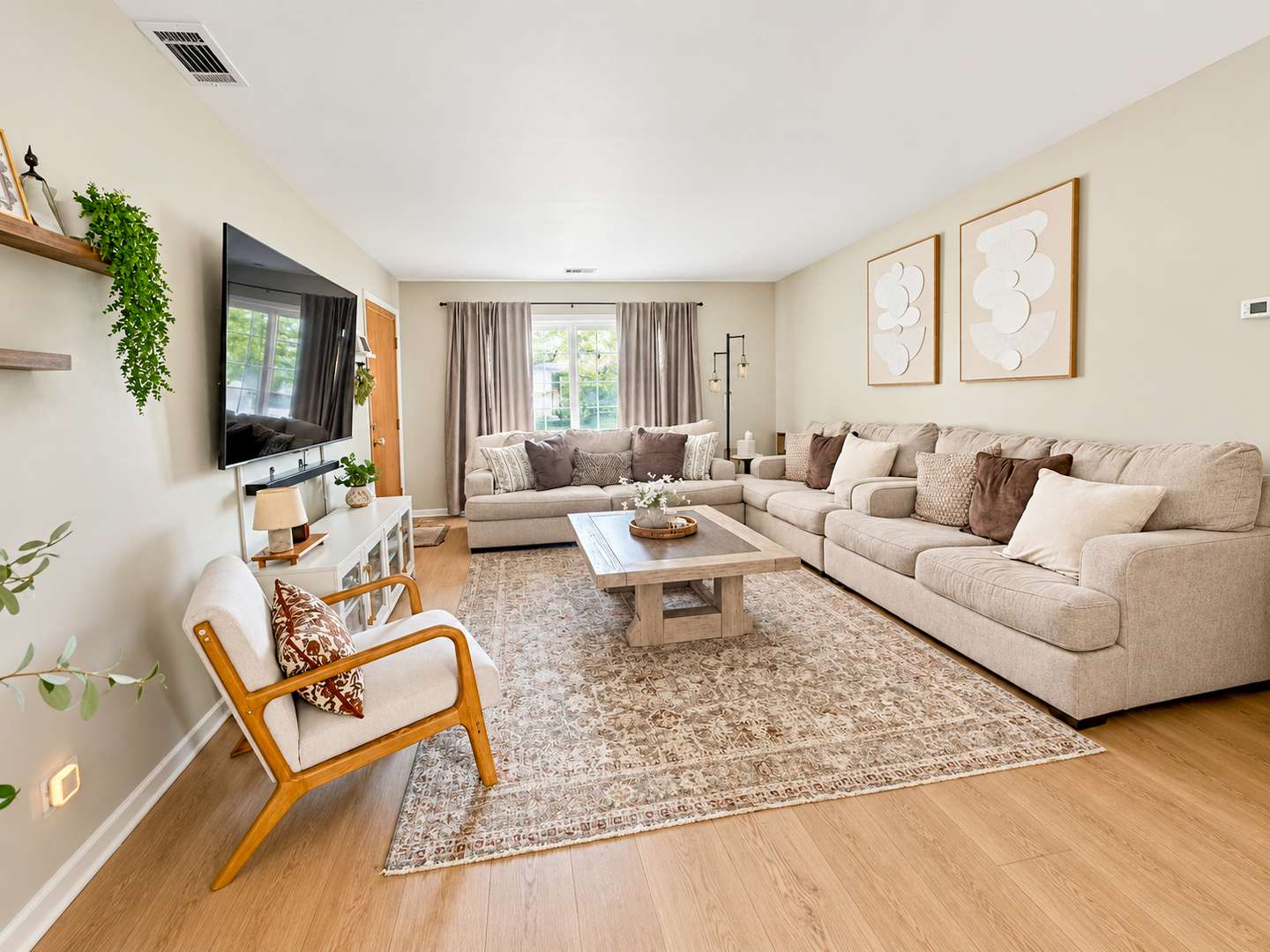 6743 W Irving Park RD #202, Chicago, IL 60634