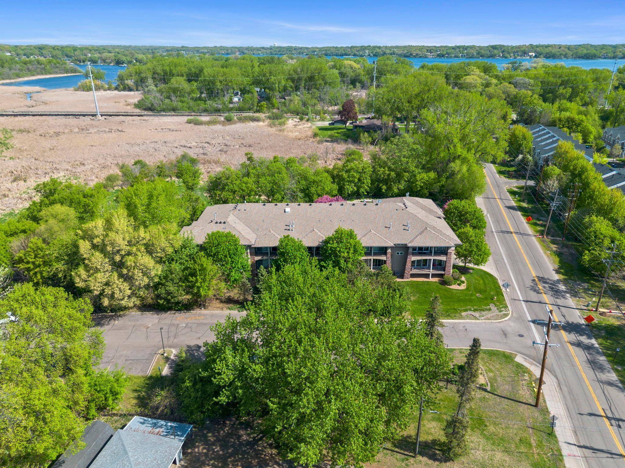 10806 S Shore DR #103, Plymouth, MN 55441