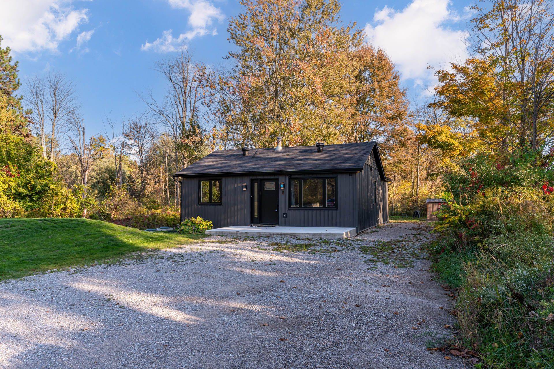 8 Mountsberg RD, Hamilton, ON L0P 1B0
